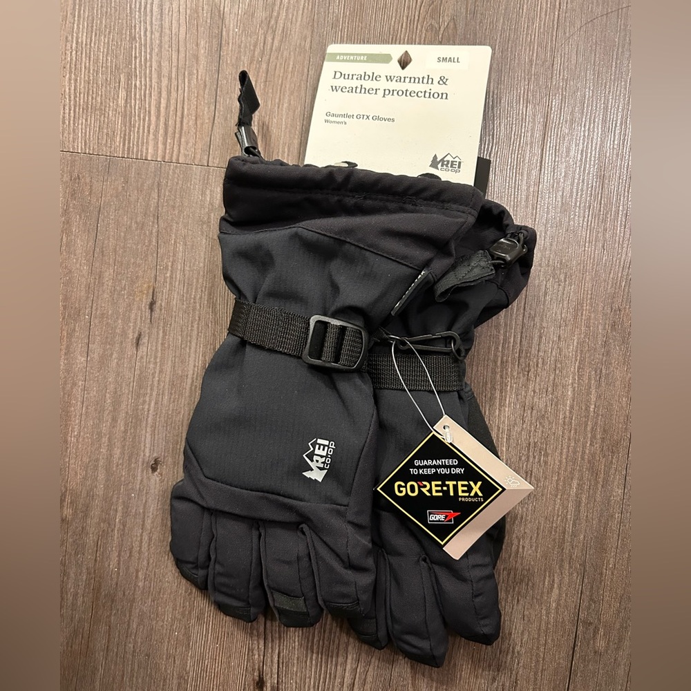 REI ski/snowboard gloves